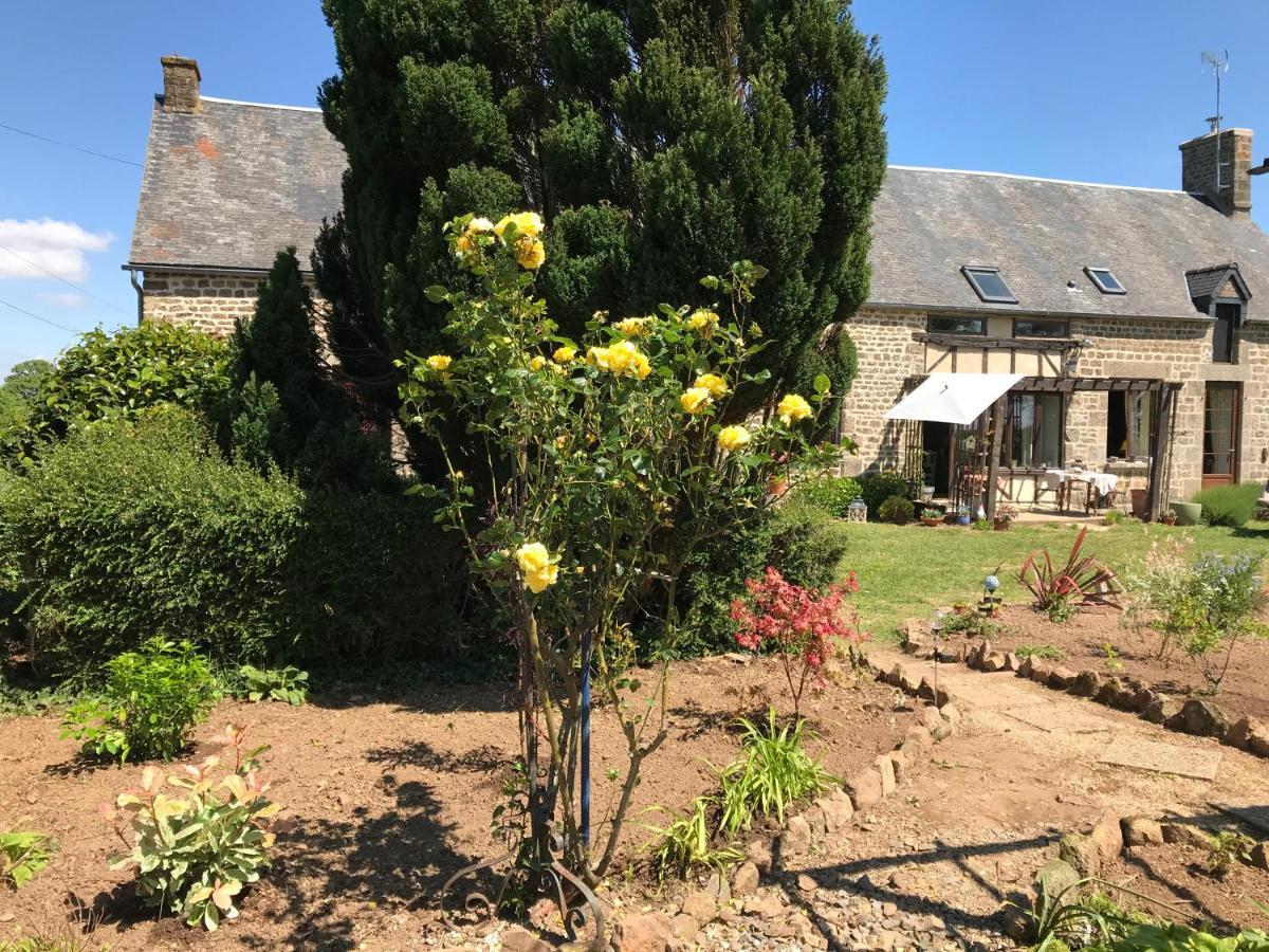 Le Jardin Des Fees Bed and Breakfast Savigny-le-Vieux Eksteriør billede