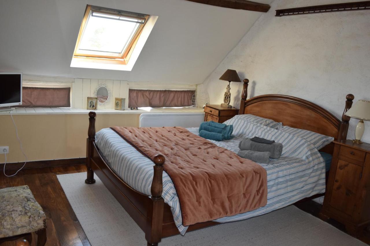 Le Jardin Des Fees Bed and Breakfast Savigny-le-Vieux Eksteriør billede
