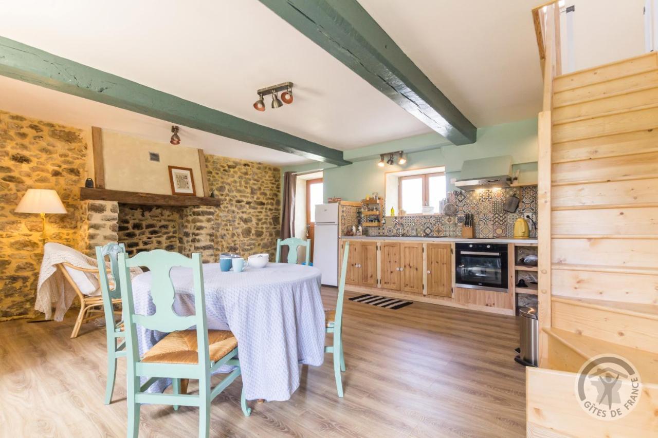 Le Jardin Des Fees Bed and Breakfast Savigny-le-Vieux Eksteriør billede